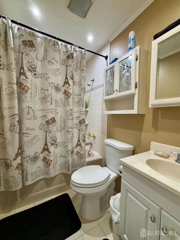 11 Tyndale Avenue, Monroe, NJ 08831