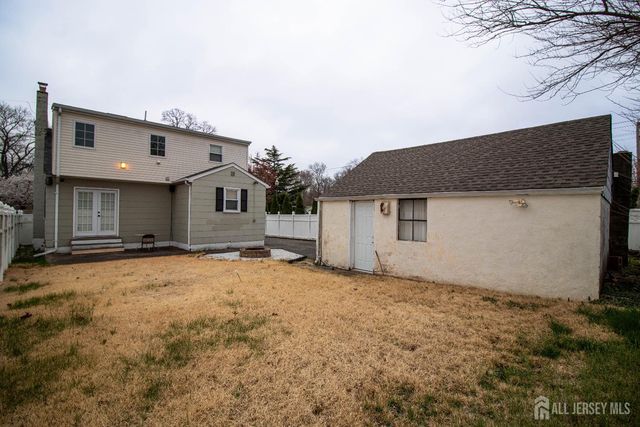 11 Tyndale Avenue, Monroe, NJ 08831