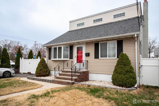 11 Tyndale Avenue, Monroe, NJ 08831