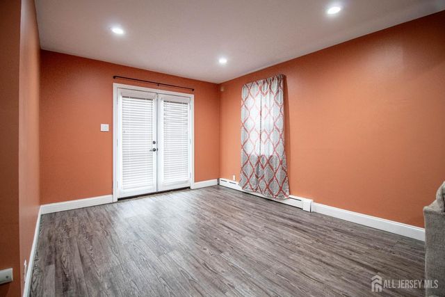 11 Tyndale Avenue, Monroe, NJ 08831