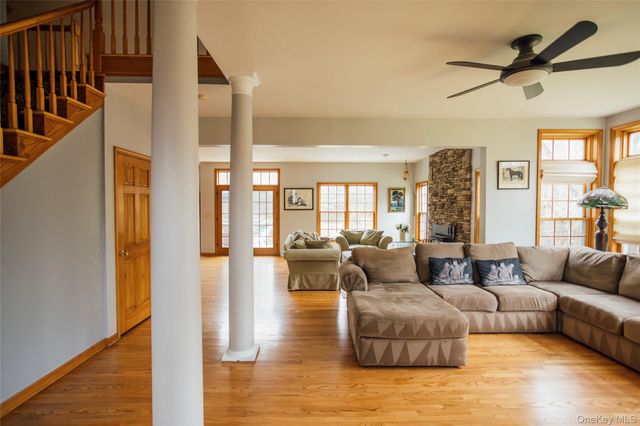 58 Deer Run Road, Red Hook, NY 12571