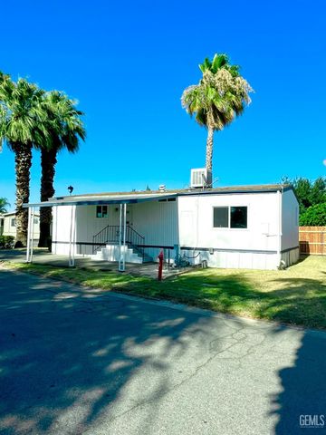 144 Torrey Pines Lane, Bakersfield, CA 93308
