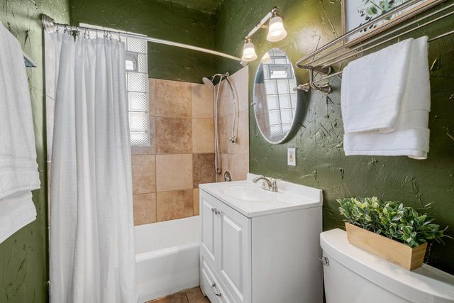 2628 Pierce STREET, Milwaukee, WI 53212