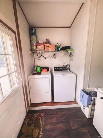 4415 S Pine Ridge Road, Birdseye, IN 47513