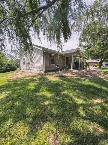 4415 S Pine Ridge Road, Birdseye, IN 47513