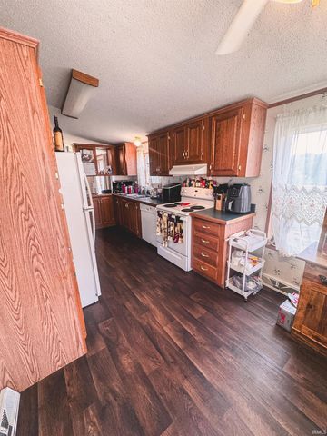 4415 S Pine Ridge Road, Birdseye, IN 47513