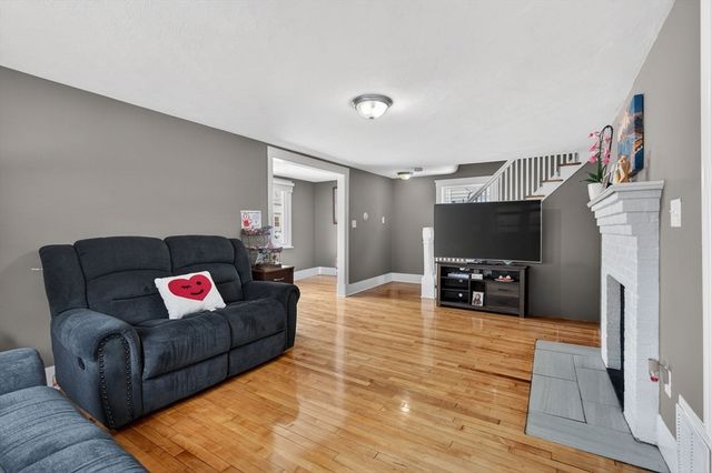 11 Havelock St, Malden, MA 02148