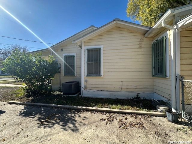 351 Carroll, San Antonio, TX 78225