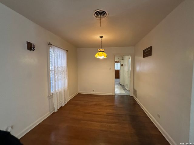 351 Carroll, San Antonio, TX 78225