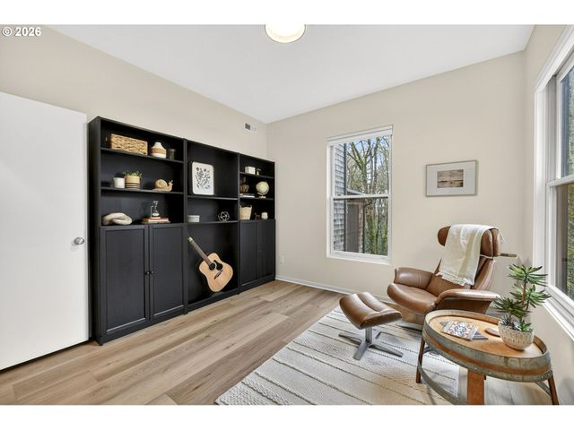 5733 Sw SALMON St, Portland, OR 97221