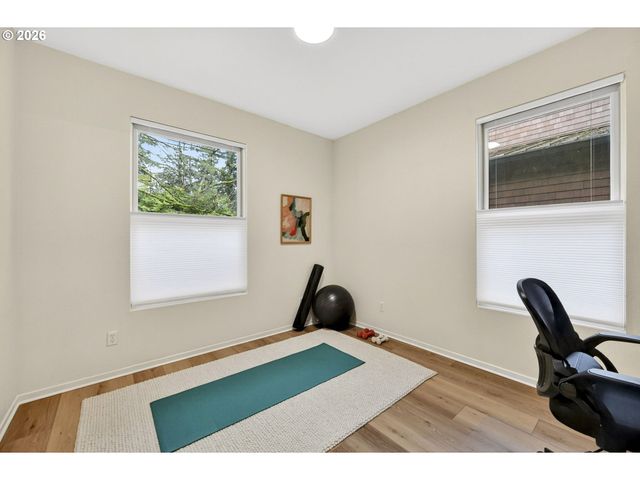 5733 Sw SALMON St, Portland, OR 97221