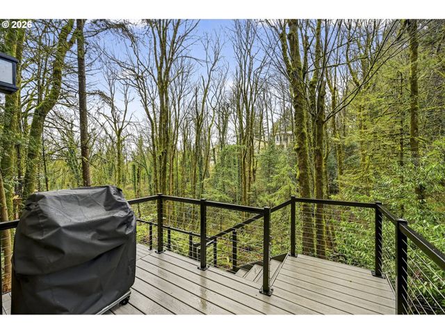 5733 Sw SALMON St, Portland, OR 97221