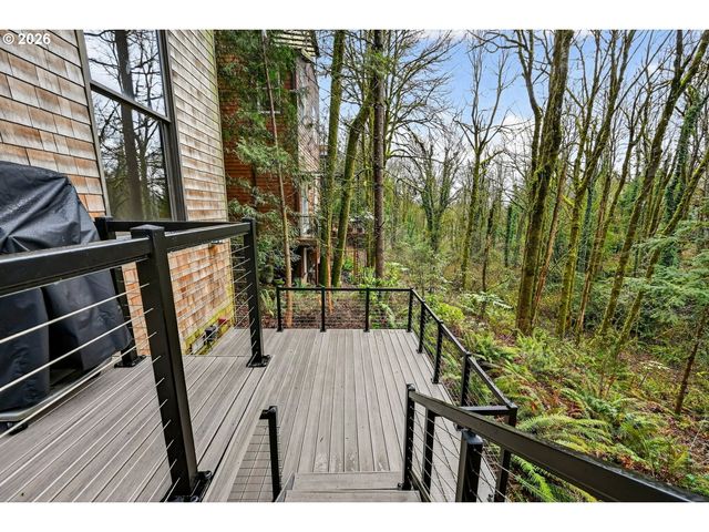 5733 Sw SALMON St, Portland, OR 97221