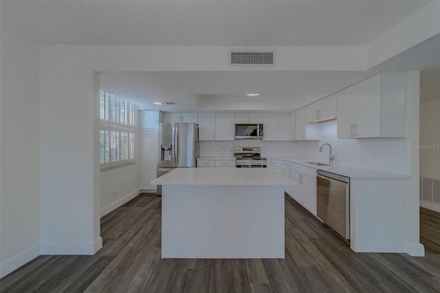 100 OAKMONT LANE 504, Belleair, FL 33756