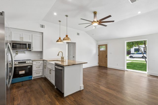 1416 S Waverly Drive, Dallas, TX 75208