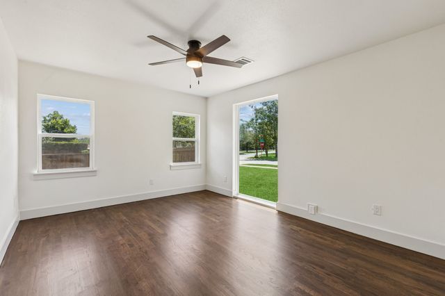 1416 S Waverly Drive, Dallas, TX 75208