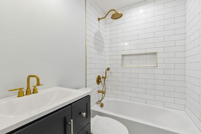 1416 S Waverly Drive, Dallas, TX 75208