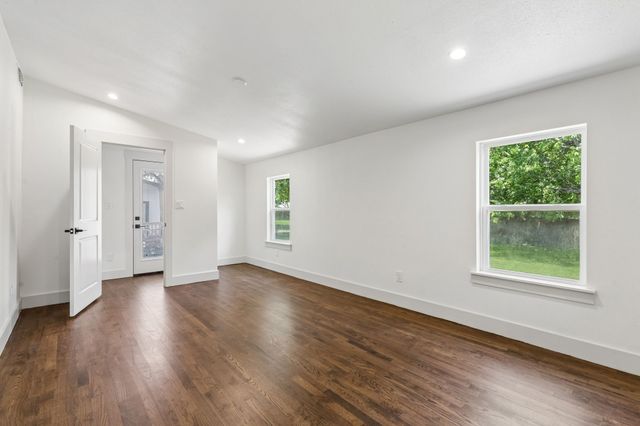 1416 S Waverly Drive, Dallas, TX 75208