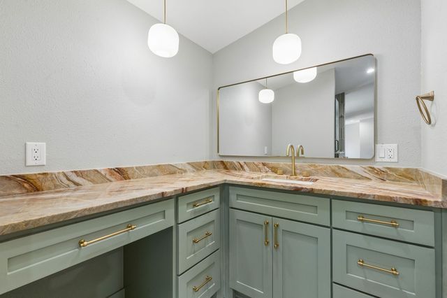 1416 S Waverly Drive, Dallas, TX 75208