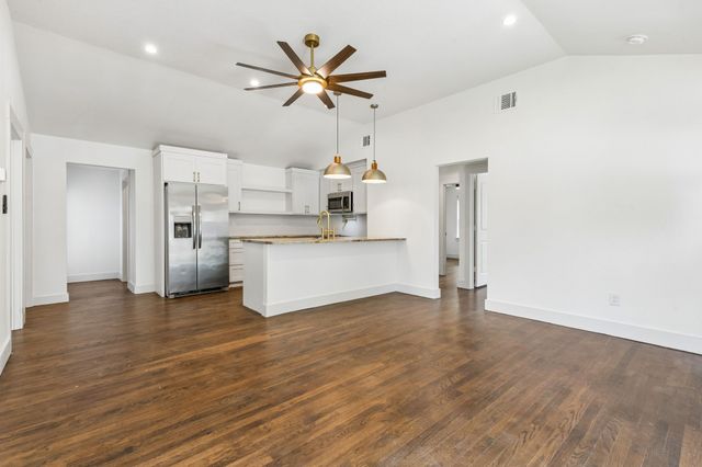 1416 S Waverly Drive, Dallas, TX 75208