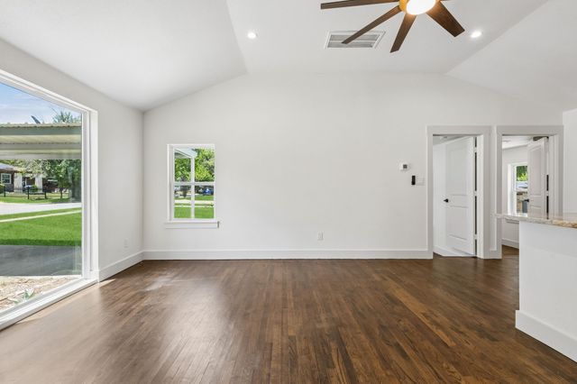 1416 S Waverly Drive, Dallas, TX 75208