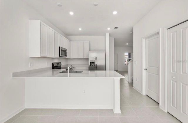 2805 SKYLINE LOOP, Kissimmee, FL 34758