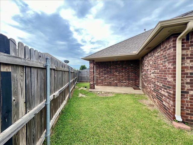 2205 SW 93rd Street, Oklahoma City, OK 73159