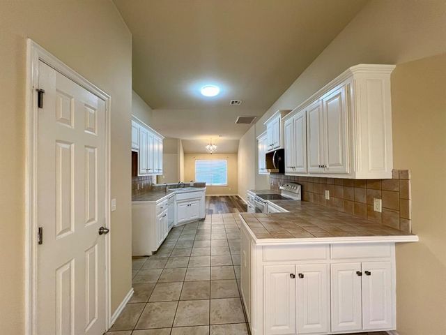 2205 SW 93rd Street, Oklahoma City, OK 73159