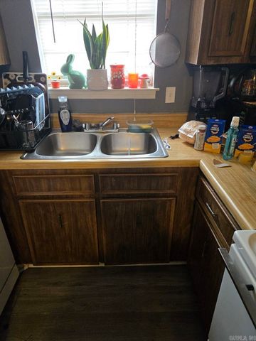 9121 Lew Drive, Little Rock, AR 72209