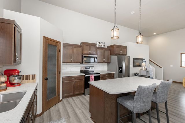 2750 10th Street W, West Fargo, ND 58078