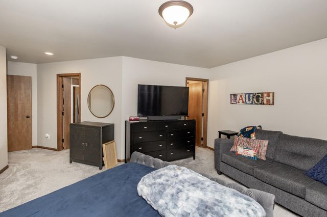 2750 10th Street W, West Fargo, ND 58078