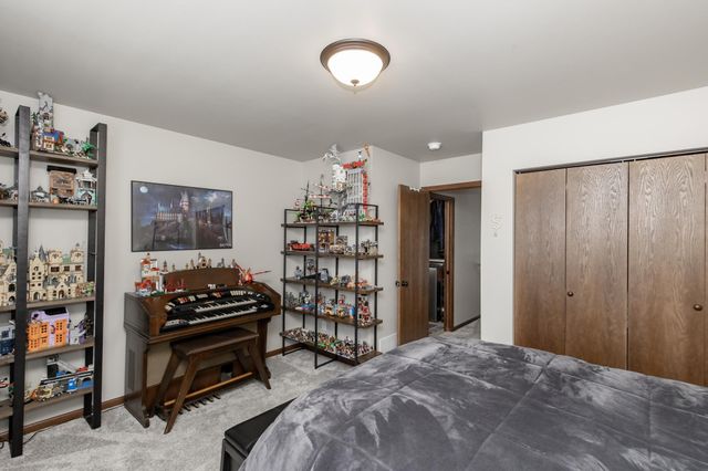 2750 10th Street W, West Fargo, ND 58078