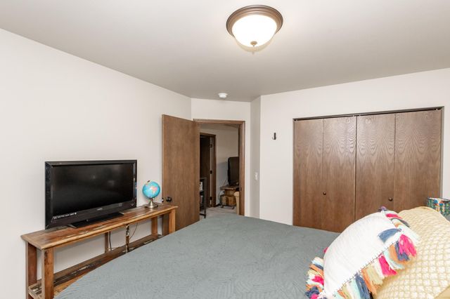 2750 10th Street W, West Fargo, ND 58078