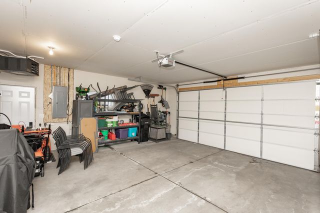 2750 10th Street W, West Fargo, ND 58078