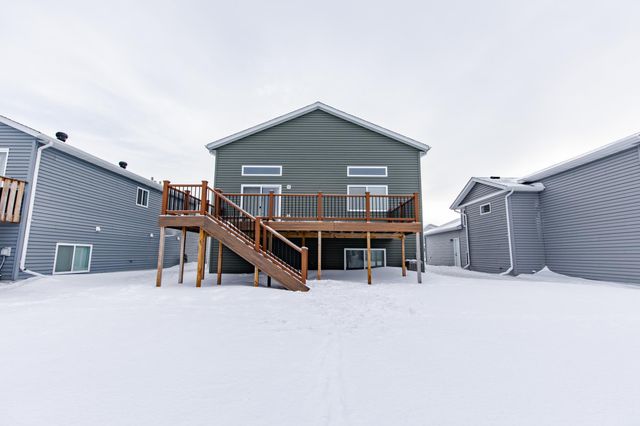 2750 10th Street W, West Fargo, ND 58078