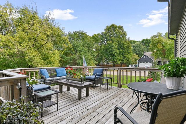 19500 Silver Lake Trail, Shorewood, MN 55331