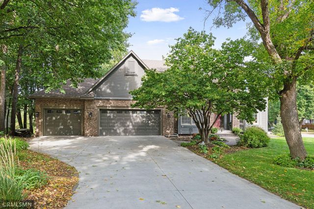 19500 Silver Lake Trail, Shorewood, MN 55331