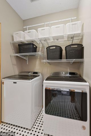 19500 Silver Lake Trail, Shorewood, MN 55331