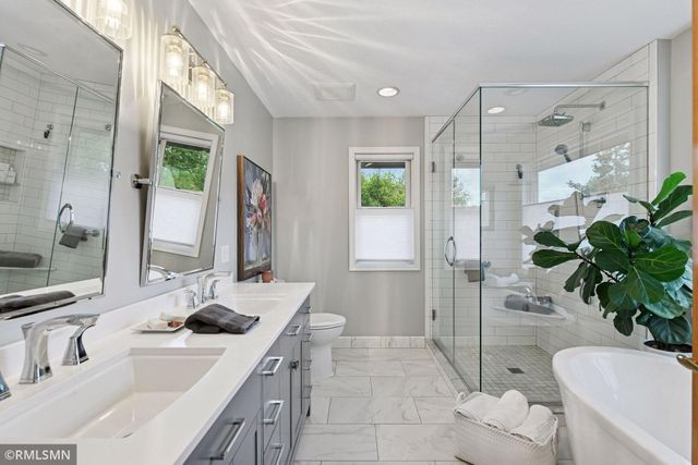 19500 Silver Lake Trail, Shorewood, MN 55331