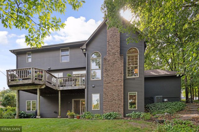 19500 Silver Lake Trail, Shorewood, MN 55331