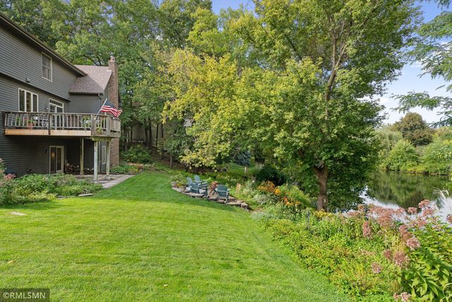 19500 Silver Lake Trail, Shorewood, MN 55331