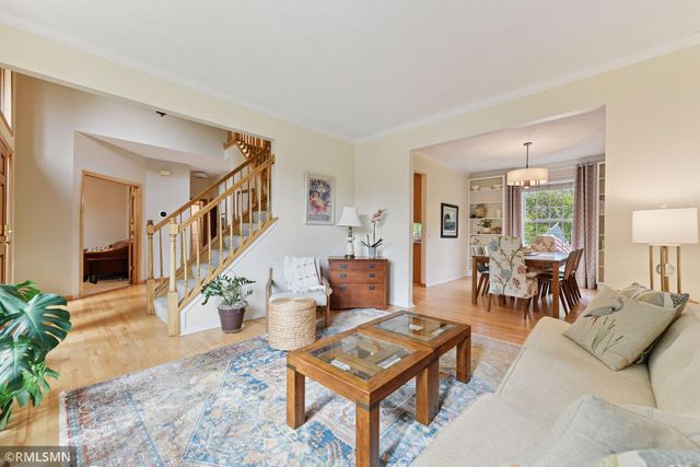 19500 Silver Lake Trail, Shorewood, MN 55331