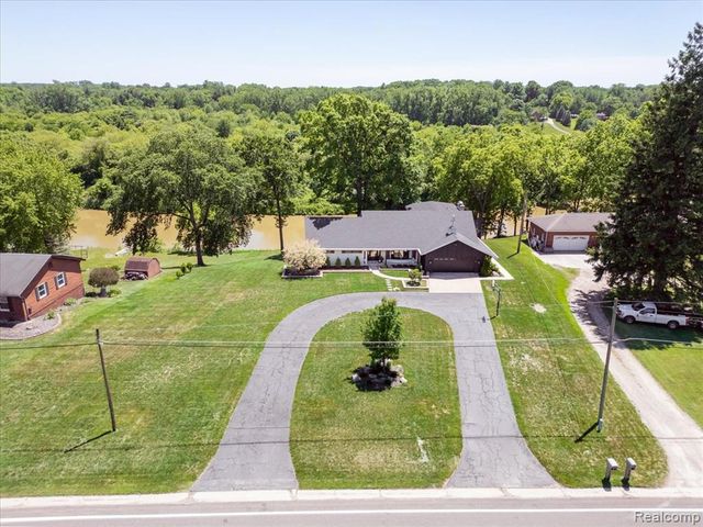 4405 North River Road, Fort Gratiot, MI 48059