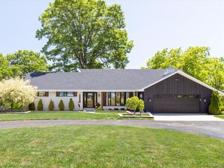4405 North River Road, Fort Gratiot, MI 48059