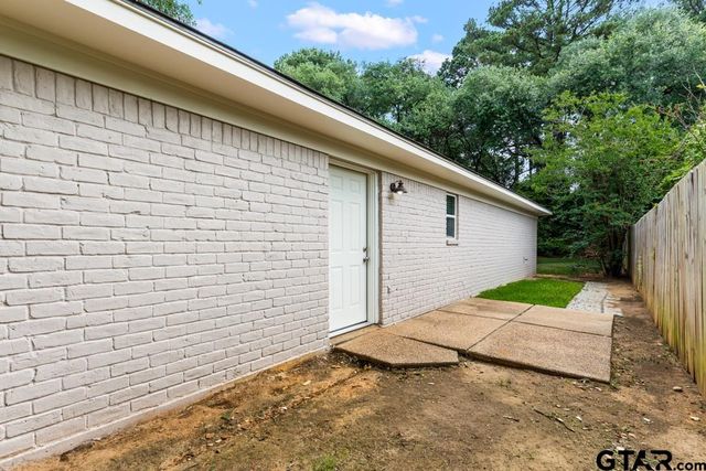 2202 Balsam Street, Longview, TX 75605