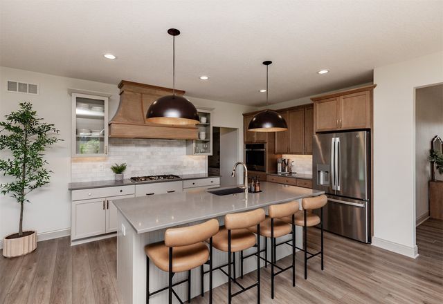 3810 Woodland Court, Waukee, IA 50263