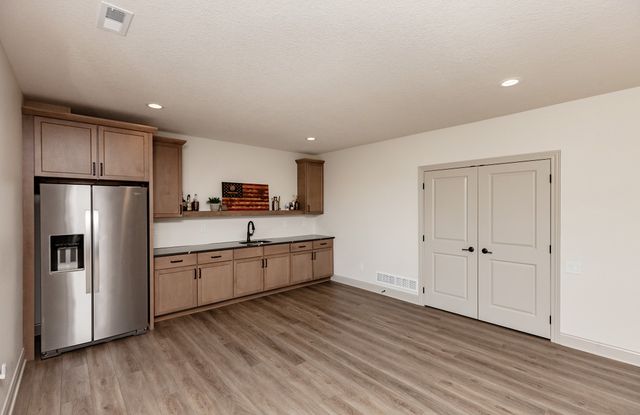3810 Woodland Court, Waukee, IA 50263