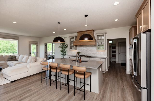 3810 Woodland Court, Waukee, IA 50263
