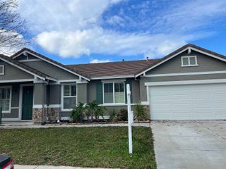 1112 Park West Dr, Pittsburg, CA 94565