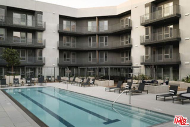 3425 W OLIVE Avenue 306, Burbank, CA 91505